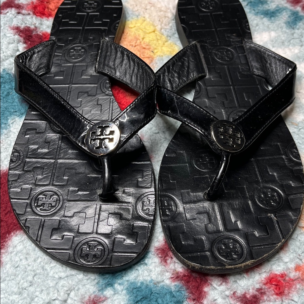 Tory Burch Thora logo black flip flops - Picture 2 of 8